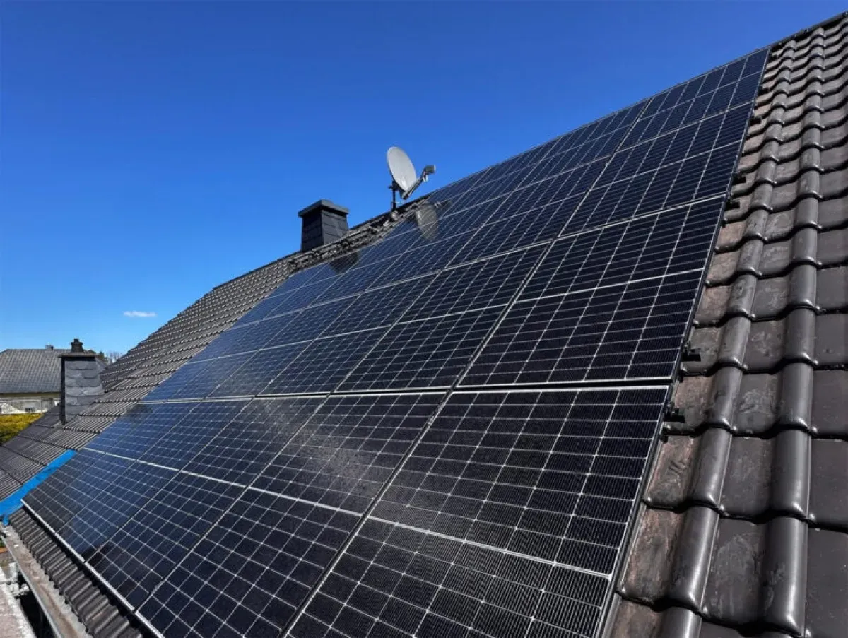 Photovoltaikanlage in Schwall